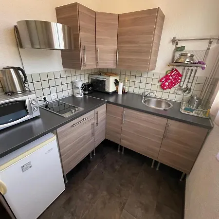 La - N° 06 - T2 Classe** Apartment *